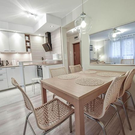 Apartamenty Na Wyspie - Zdrojowa 18 - Apartament Z Sypialnia - Parking Świnoujście Esterno foto