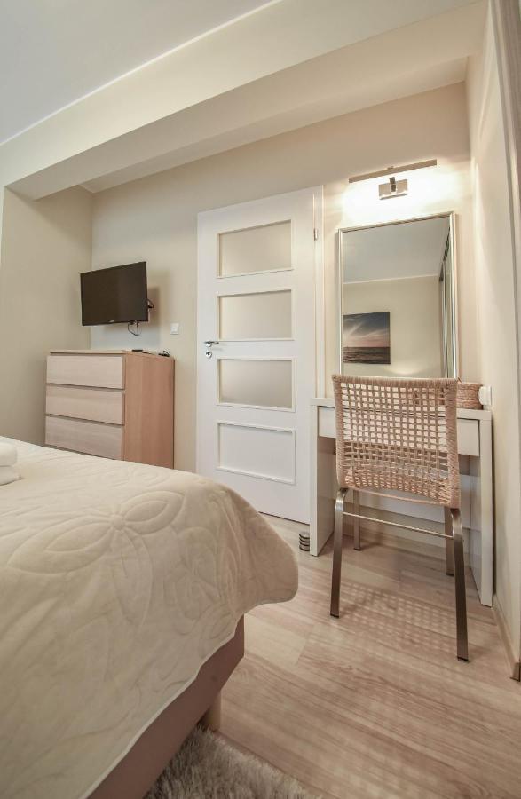 Apartamenty Na Wyspie - Zdrojowa 18 - Apartament Z Sypialnia - Parking Świnoujście Esterno foto